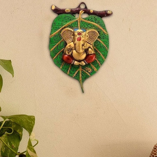 Ganesh Ji on Leaf | Ganesh Ji On Pan Leaf Wall Hanging | Leaf Ganesh Ji